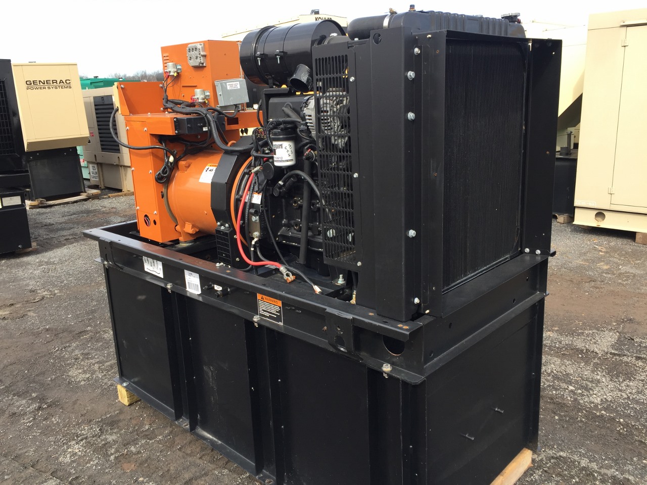 30 kW Generac Generator, 132 Gallon Base Fuel Tank, 209 hours