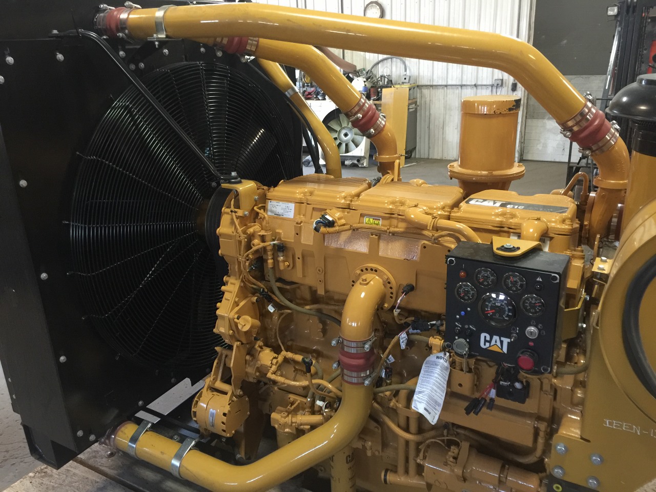 Engine power. Дизель-Генератор Caterpillar с15. Cat c18 топливная система. Генератор Катерпиллер с9. Генератор на ДВС Cat c-15.