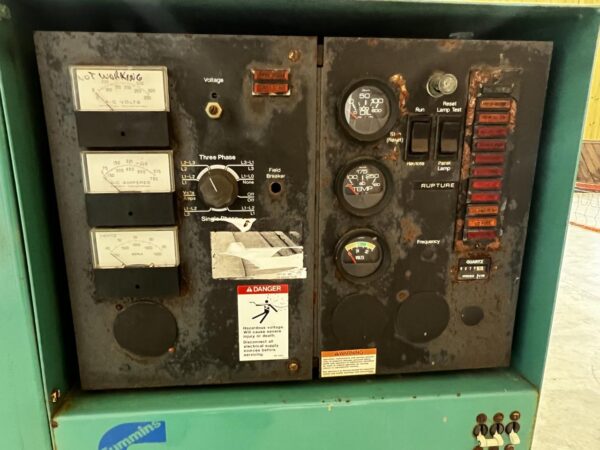 175 kW Onan/Stamford Gen End with Breakers and Controllers - Image 11