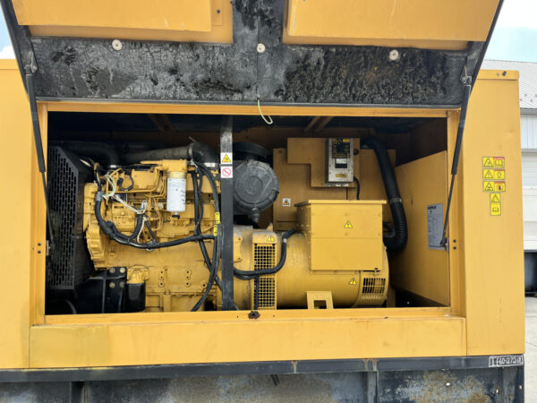 __60 kW CAT Generator with Sound Attenuated Enclosure and Base Fuel Tank, Year - 2006, 766 Hours - Image 7