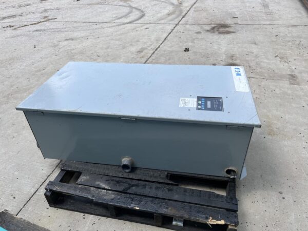 Eaton 400 Amp Transfer Switch, 120/240 volts, 1 Phase, 3 Wire, Type 3R Enclosure