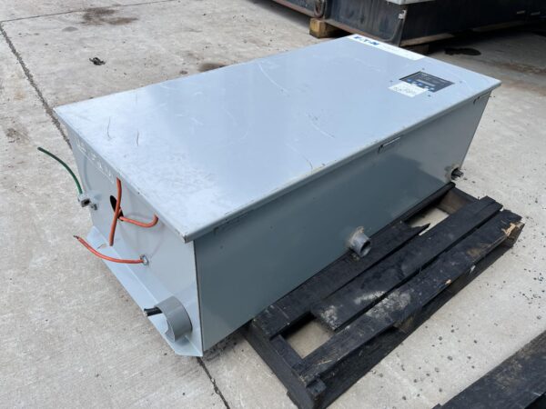 Eaton 400 Amp Transfer Switch, 120/240 volts, 1 Phase, 3 Wire, Type 3R Enclosure - Image 6