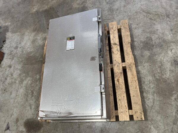 Square D 400 Amp Fusable Disconnect in Stainless Steel Nema 3 Enclosure