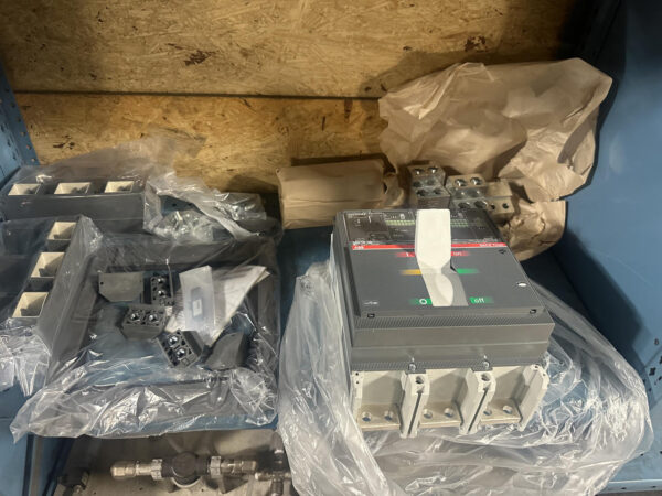 ABB Breaker with Lug Kit, 1200 Amp, New Surplus