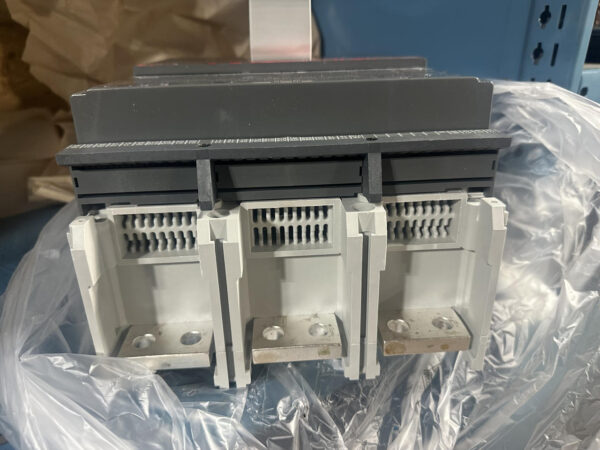 ABB Breaker with Lug Kit, 1200 Amp, New Surplus - Image 8