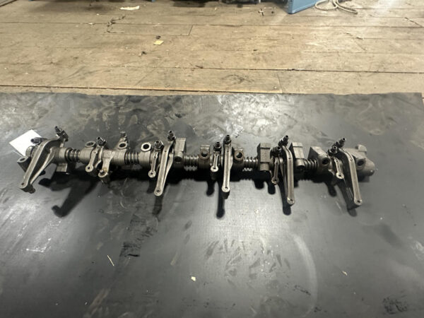 Rocker Shaft Group for C7 CAT Industrial - Image 4