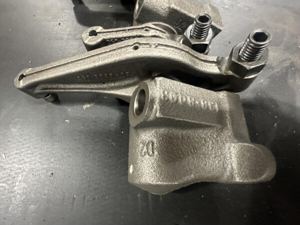Rocker Shaft Group for C7 CAT Industrial - Image 5