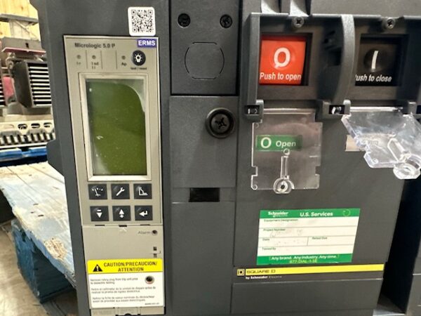 Schneider Motorized Electronic Breaker for paralelling, 1600 Amps - Image 7
