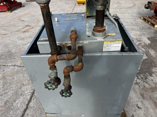 100 Gallon Day Tank with Spill Containment - Image 12