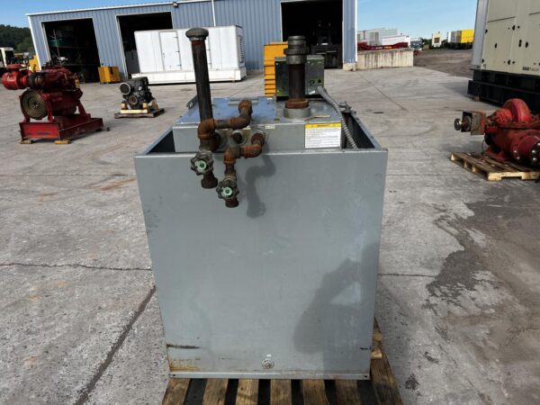 100 Gallon Day Tank with Spill Containment - Image 5