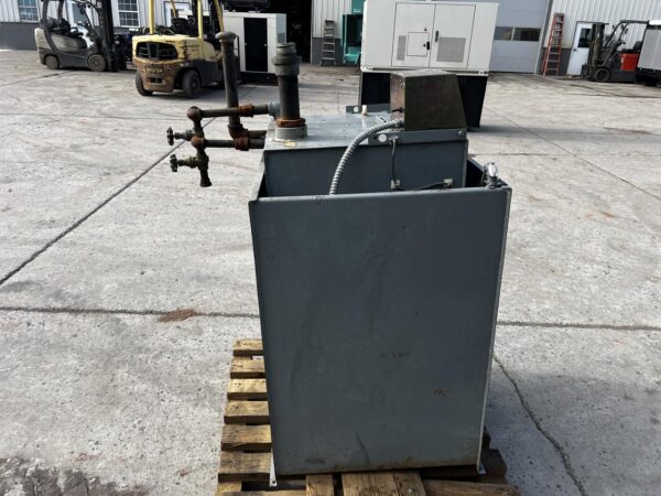 100 Gallon Day Tank with Spill Containment - Image 7