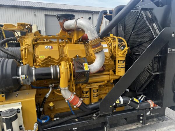1000 kW Cat C32 Gen Set, Open Skid, Year - 2021, 27 Hours since new, US EPA Tier 2 Pre Emission Engine - Image 12