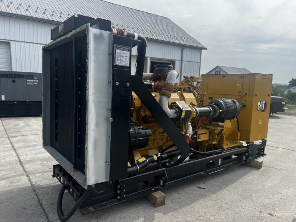 1000 kW Cat C32 Gen Set, Open Skid, Year - 2021, 27 Hours since new, US EPA Tier 2 Pre Emission Engine - Image 5