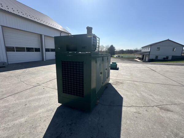 _125 kW Cummins/Onan Gen Set, with Enclosure, 8.3 Propane Gas Engine, Year - 1999, 771 Hours, Liquid Propane - Image 3