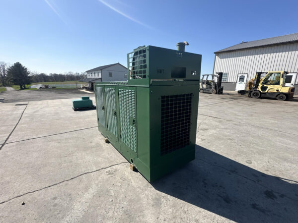 _125 kW Cummins/Onan Gen Set, with Enclosure, 8.3 Propane Gas Engine, Year - 1999, 771 Hours, Liquid Propane - Image 4