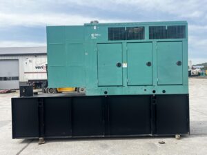 _125 kW Cummins/Onan Generator, with Sound Attenuated Enclosure and Base Fuel Tank, QSL9 Cummins Engine, Year - 2006, 419 Hours, US EPA Tier 3 Pre Emission Engine