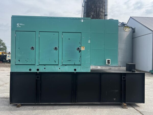 _125 kW Cummins/Onan Generator, with Sound Attenuated Enclosure and Base Fuel Tank, QSL9 Cummins Engine, Year - 2006, 419 Hours, US EPA Tier 3 Pre Emission Engine - Image 5