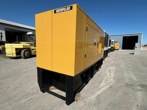 _175 kW Caterpillar Gen Set, with Sound Attenuated Enclosure and Base Fuel Tank C7.1 Engine, Year - 2018, 1535 Hours, US EPA Tier 3 Pre Emission Engine - Image 3