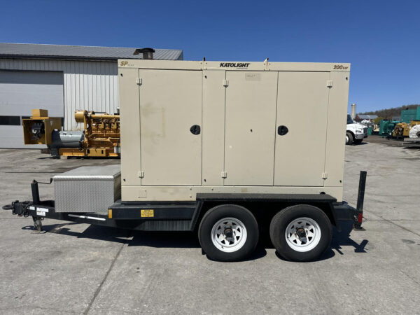 _200 kW Katolight Portable Generator, With Enclosure and Base Fuel Tank, 6.8 Liter John Deere Engine, 180 Hours, Year - 2005, US EPA Tier 2 Pre Emissions - Image 3