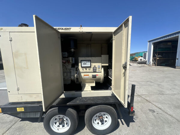 _200 kW Katolight Portable Generator, With Enclosure and Base Fuel Tank, 6.8 Liter John Deere Engine, 180 Hours, Year - 2005, US EPA Tier 2 Pre Emissions - Image 17