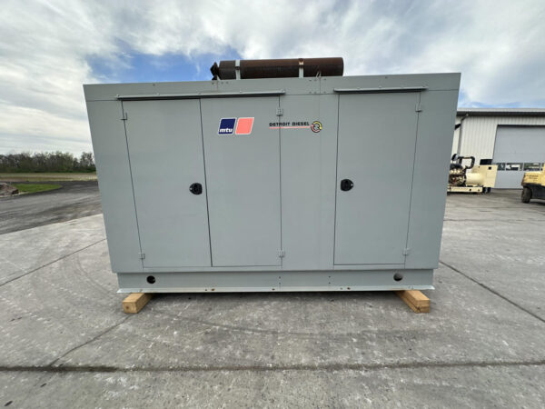_275 kW MTU Generator, with Enclosure, 9 Liter John Deere Engine, 142 Hours, US EPA Tier 3 Pre Emission - Image 5