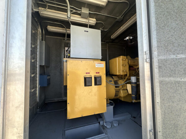 _300 kW 3406 CAT GenSet with Sound Attenuated Enclosure and Base Fuel Tank, Year - 1998 - Image 8