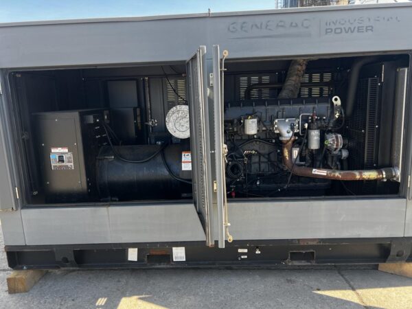_350 kW Generac Generator, Iveco Engine, Year - 2011, 165 Hours, US EPA Tier 3 Pre Emission Engine - Image 7