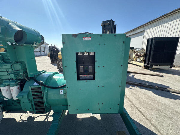 _450 kW Open Skid Cummins/Onan Generator, with KTA 19G3 Cummins Engine, Year - 2000, 786 Hours - Image 8