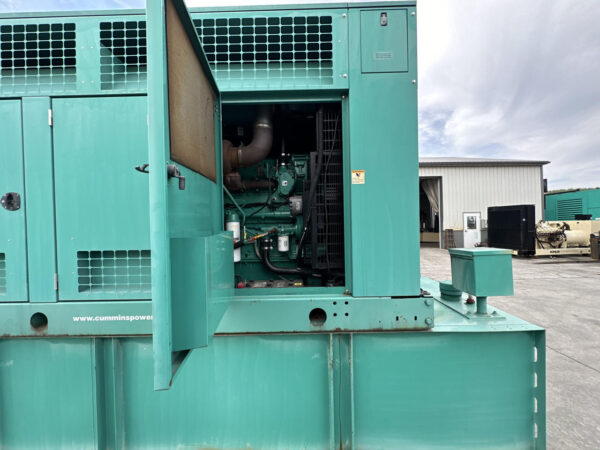 _500 kW Cummins/Onan Gen Set, with Enclosure and Base Fuel Tank, Year - 2008, 59 Hours, US EPA Tier 2 Pre Emissions - Image 13