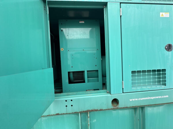 _500 kW Cummins/Onan Gen Set, with Enclosure and Base Fuel Tank, Year - 2008, 59 Hours, US EPA Tier 2 Pre Emissions - Image 15