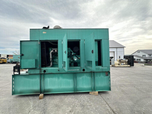 _500 kW Cummins/Onan Gen Set, with Enclosure and Base Fuel Tank, Year - 2008, 59 Hours, US EPA Tier 2 Pre Emissions - Image 8