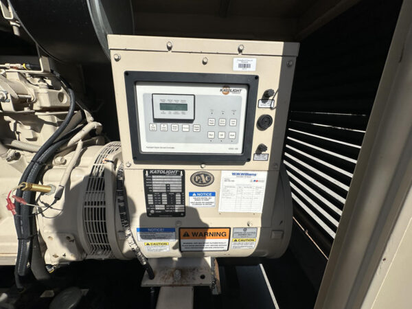 __60 kW Katolight Generator, with Enclosure and Base Fuel Tank, 4.5 John Deere Engine, 391 Hours, Year - 2004 - Image 15