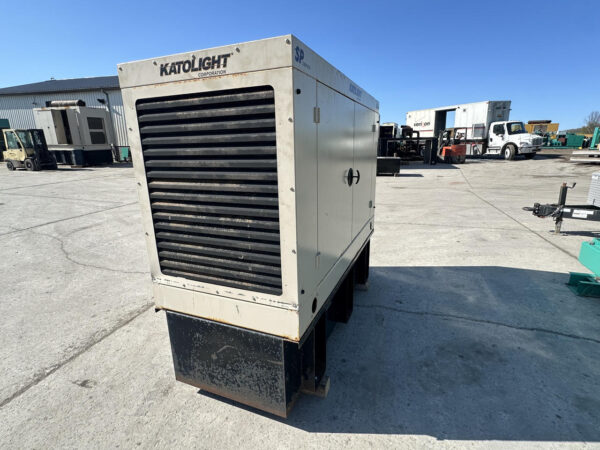 __60 kW Katolight Generator, with Enclosure and Base Fuel Tank, 4.5 John Deere Engine, 391 Hours, Year - 2004 - Image 7