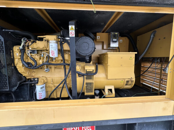 __60 kW CAT/Olympian Generator, with Sound Attenuated Enclosure and Base Fuel Tank, CAT/Perkins C4.4 Engine, 998 Hours, Year - 2005 - Image 16