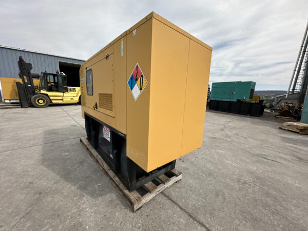 __60 kW CAT/Olympian Generator, with Sound Attenuated Enclosure and Base Fuel Tank, CAT/Perkins C4.4 Engine, 998 Hours, Year - 2005 - Image 7