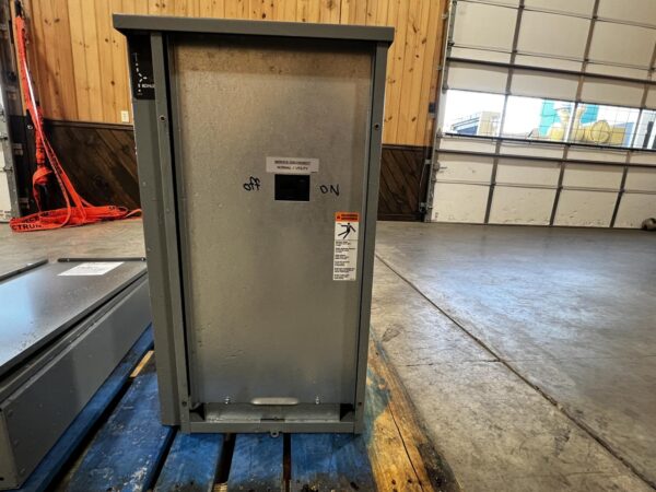 Kohler Automatic Transfer Switch, 200 A, Service Entrance Rated, Year - 2014, 3 Wires/2 Poles, 1 Phase, Nema 3 Enclosure - Image 5