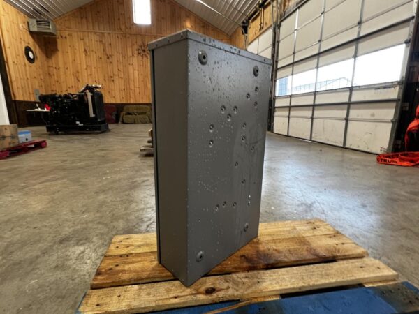 Kohler Automatic Transfer Switch, 100 Amp, Service Entrance Rated, Year -2017, Nema 3 Enclosure - Image 4