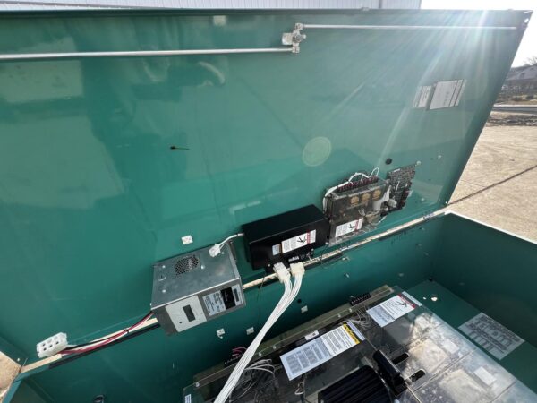 Cummins/Onan Automatic Transfer Switch, 480 Volt, 3 Phase in Nema 1 Enclosure - Image 10