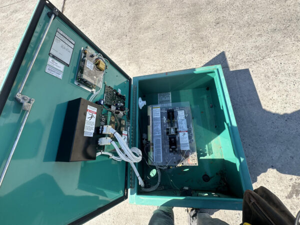 Automatic Transfer Switch, 225 Amp, with Outdoor Nema 3 Enclosure - Image 9