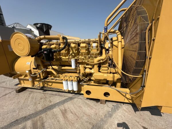1250 kW CAT 3512 Gen Set,Open Skid,  976 Hours, 4160 Volt - Image 15