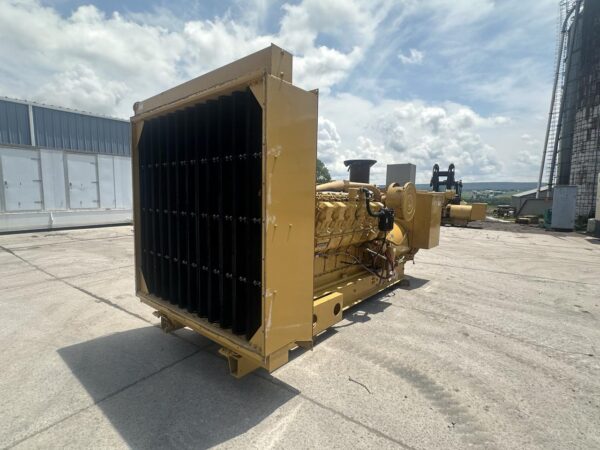 1250 kW Caterpillar 3512 DITA Gen Set, 970 Hours, Open skid with Radiator - Image 3