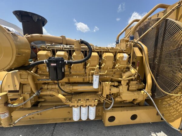 1250 kW Caterpillar 3512 DITA Gen Set, 979 Hours, Open Skid with Radiator - Image 12
