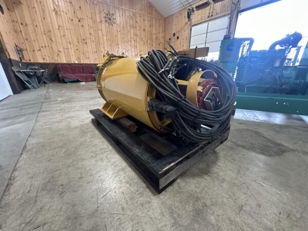 600 kW SR4B CAT Generator Replacement, 350 Hours, 12 Wire - Image 5