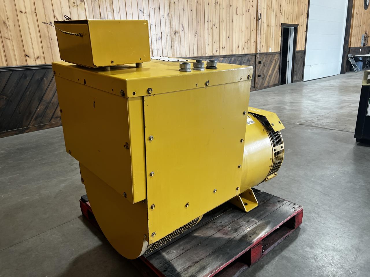 350 kW SR4B CAT Generator End, Good Used Take Off of C15 Engine - Image 7