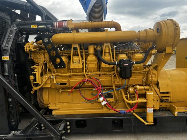 1500 kW 3512C CAT Gen Set , Year - 2008, open skid, 625 Hours, 4160 Volts, US EPA Tier 2 Flex Pre Emissions - Image 12
