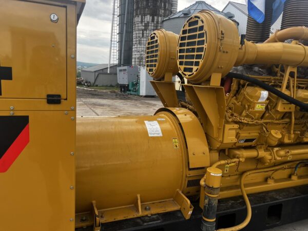 1500 kW 3512C CAT Gen Set , Year - 2008, open skid, 625 Hours, 4160 Volts, US EPA Tier 2 Flex Pre Emissions - Image 18