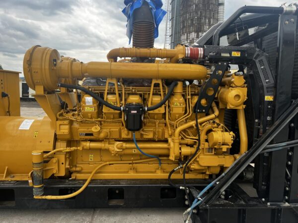 1500 kW 3512C CAT Gen Set , Year - 2008, open skid, 625 Hours, 4160 Volts, US EPA Tier 2 Flex Pre Emissions - Image 10