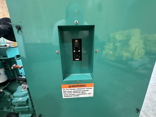 __35 kW Cummins/Onan Generator, 4B-3.9 Liter Cummins Engine, Year - 1999 - Image 11