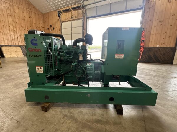 __35 kW Cummins/Onan Generator, 4B-3.9 Liter Cummins Engine, Year - 1999 - Image 15