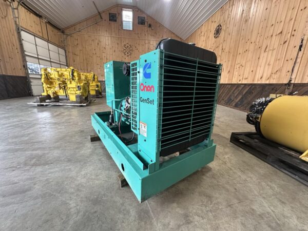 __35 kW Cummins/Onan Generator, 4B-3.9 Liter Cummins Engine, Year - 1999 - Image 4